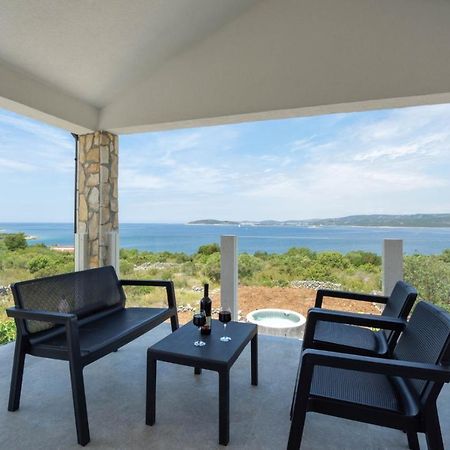 Holiday Home Drvenik 小德尔韦尼克岛 外观 照片